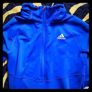 Athletic top, long sleeved. Pet/smoke free home!